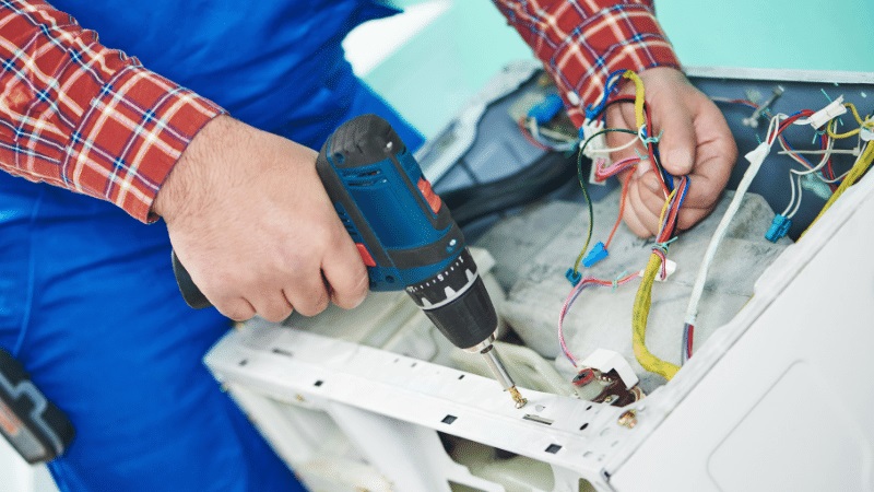 Selendi ECA ECA çamaşır makinesi kart tamiri – Su almama arızası orijinal parça ile giderildi. - Teknik servis örneği